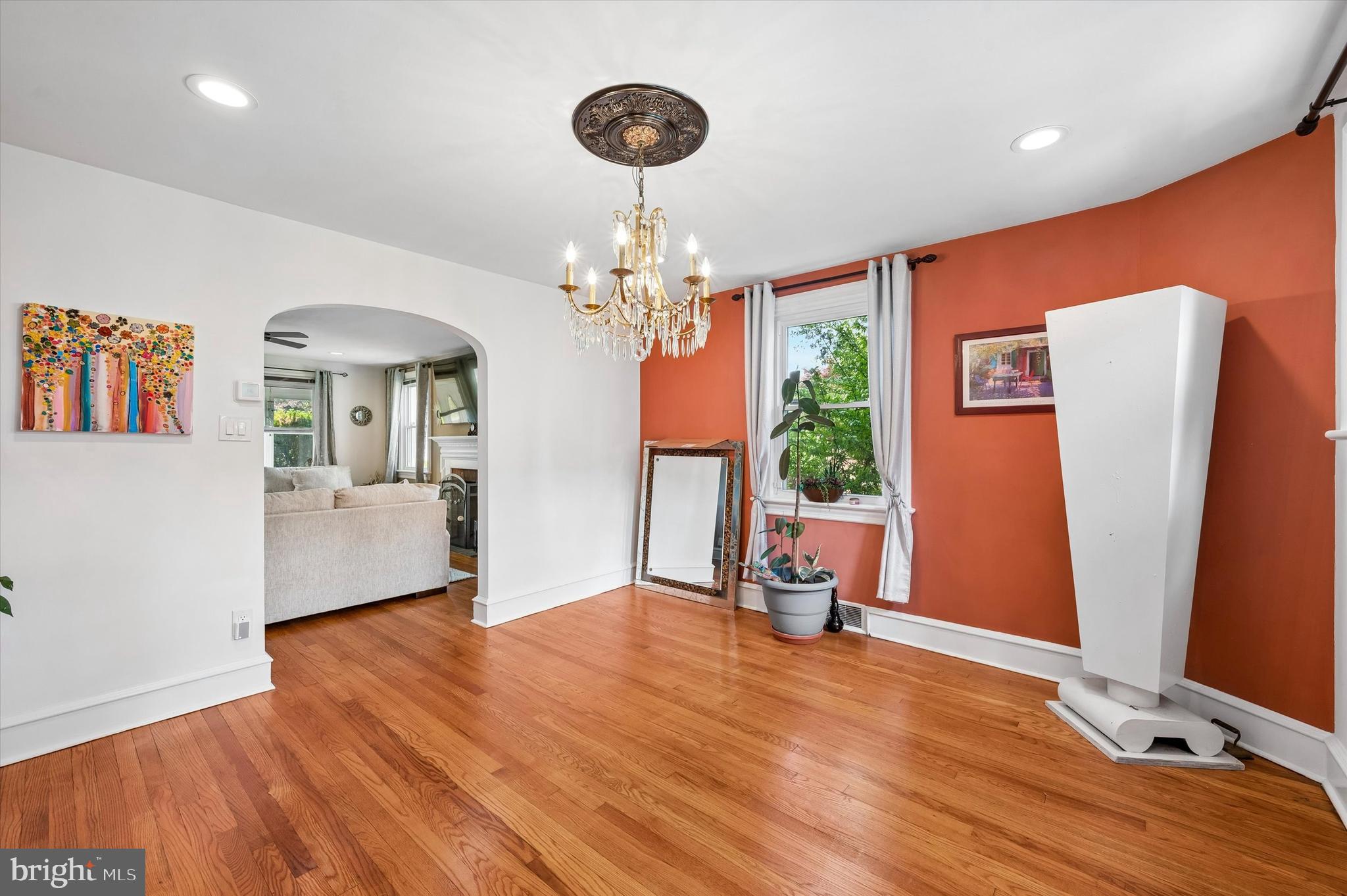 635 LUKENS AVENUE