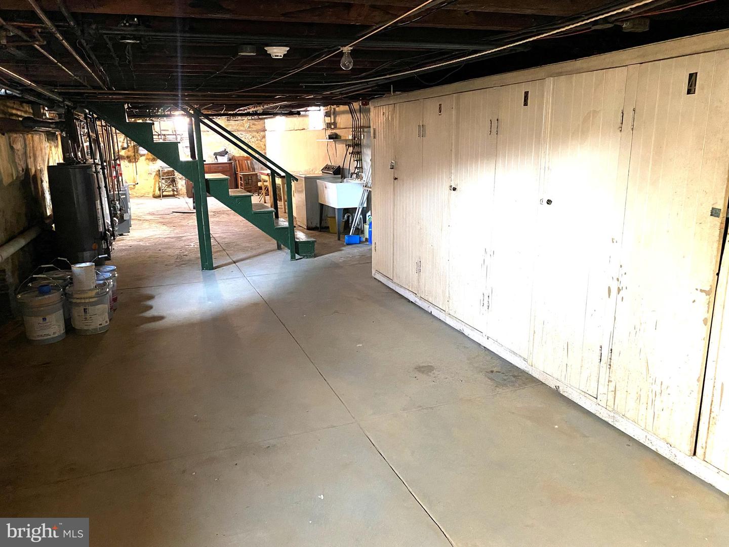 5223 JACKSON STREET Unit: 1F