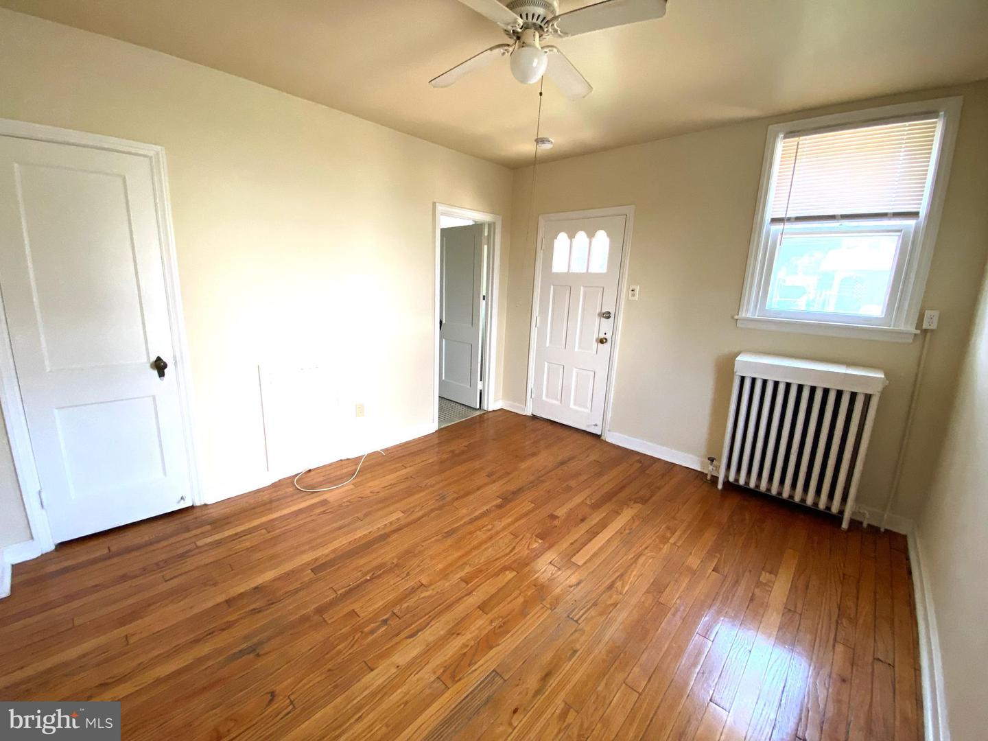 5223 JACKSON STREET Unit: 1F