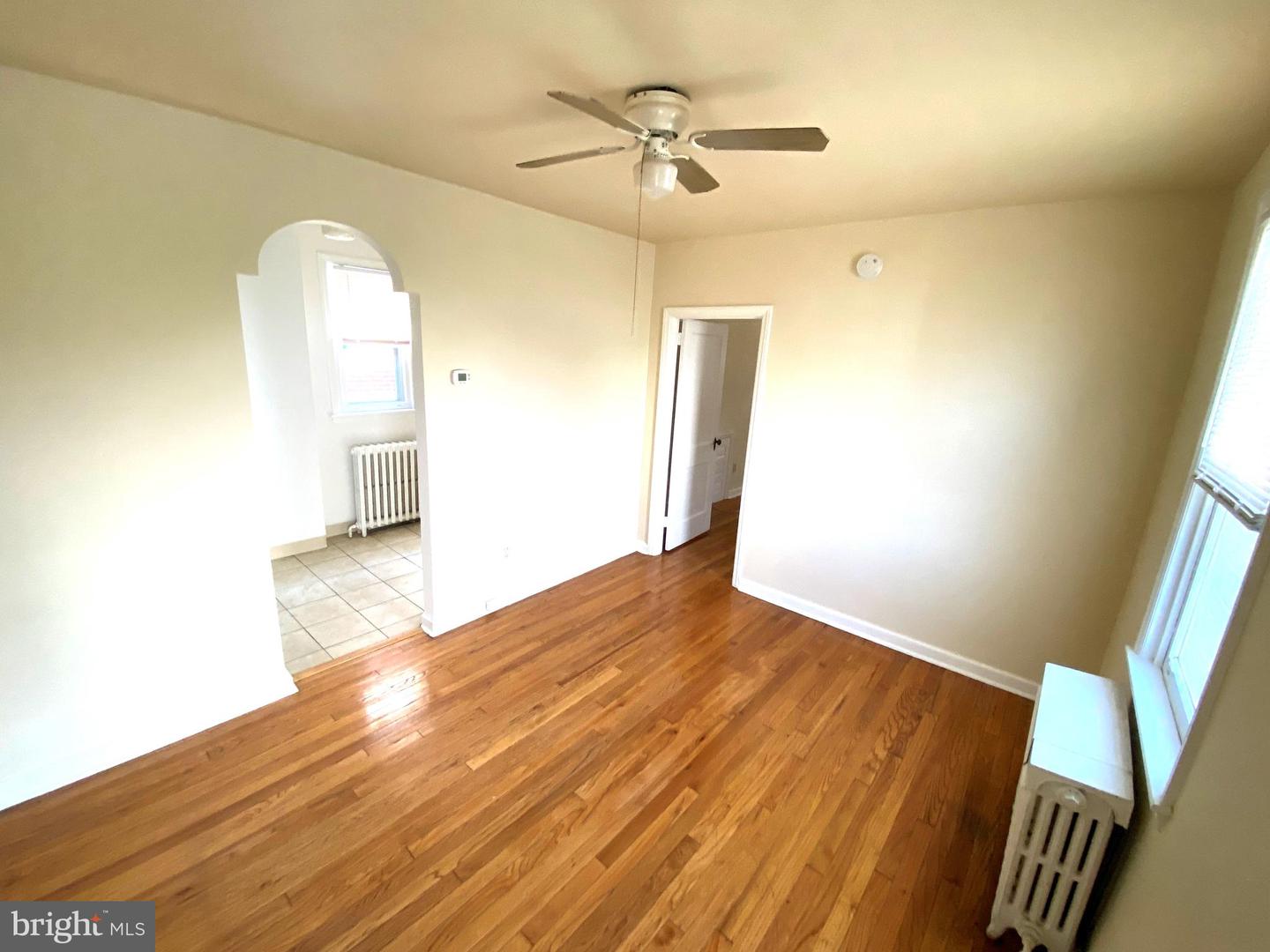 5223 JACKSON STREET Unit: 1F