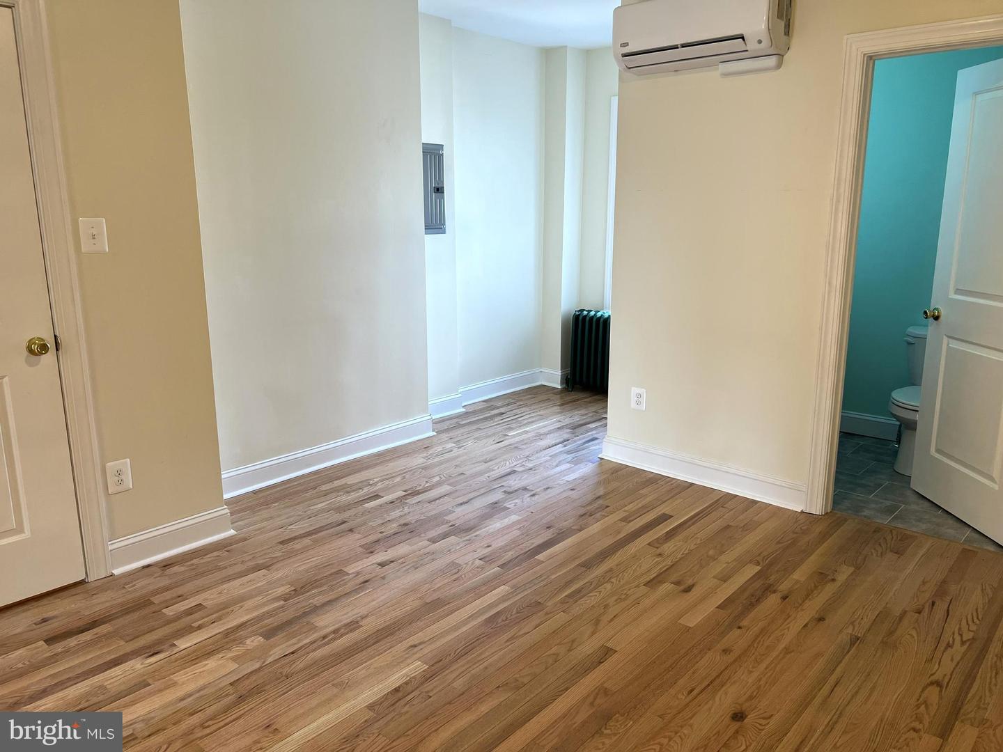 1431 W GIRARD AVENUE Unit: 3F