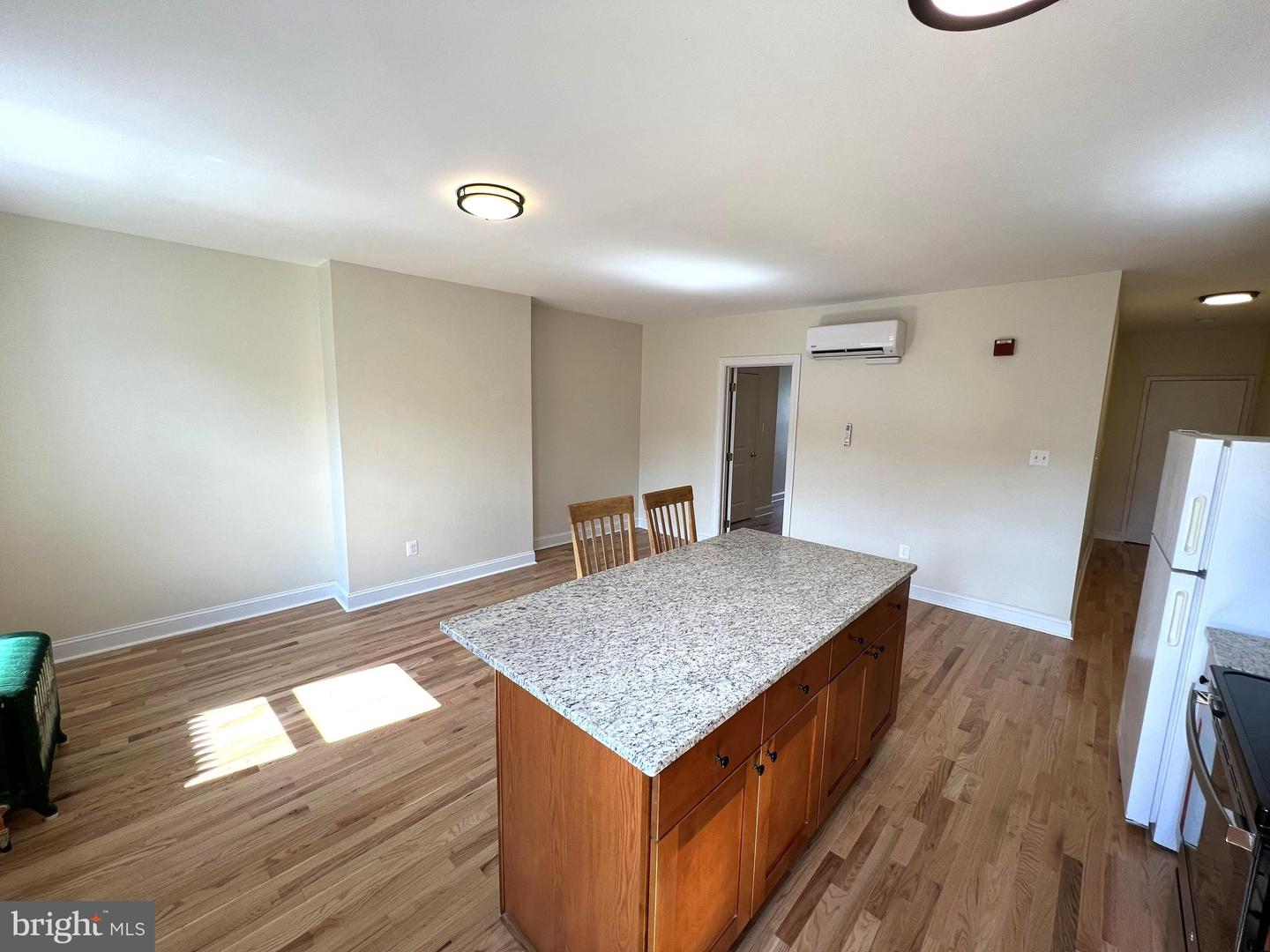 1431 W GIRARD AVENUE Unit: 3F