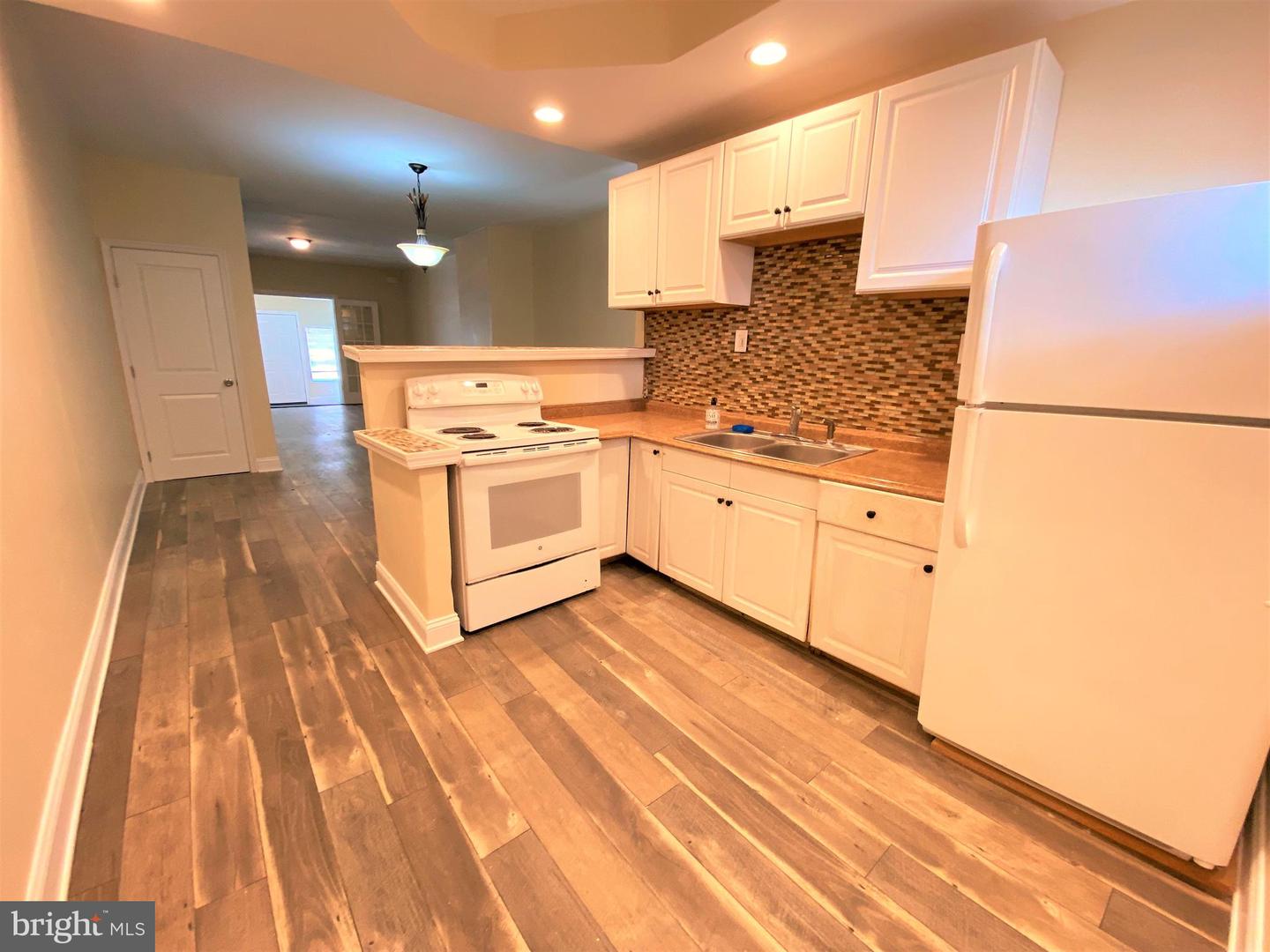 1051 S 54TH STREET