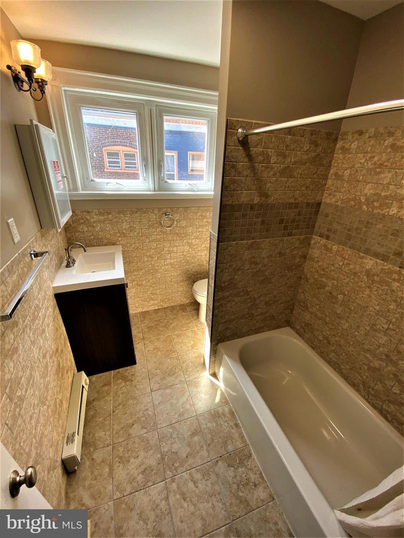 506 W HARVEY STREET Unit: 2