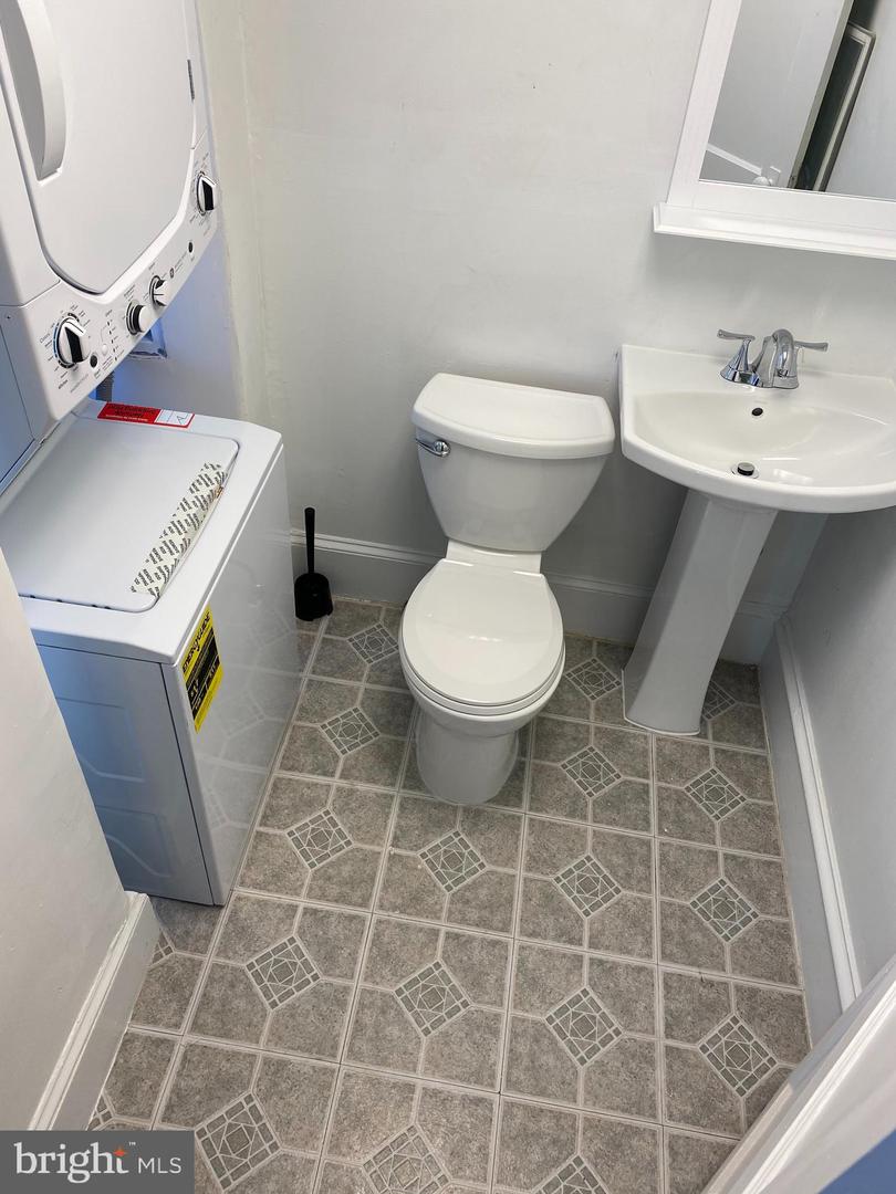 506 W HARVEY STREET Unit: 2