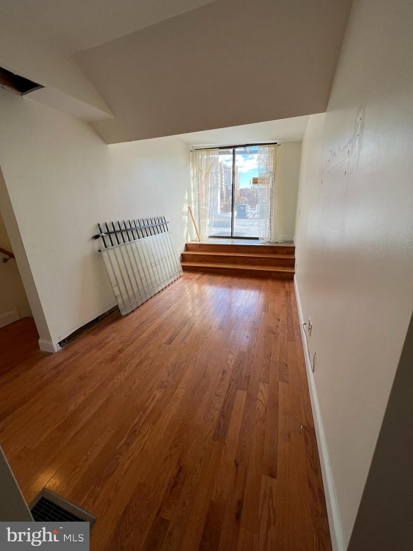 249 S 10TH STREET Unit: 3F
