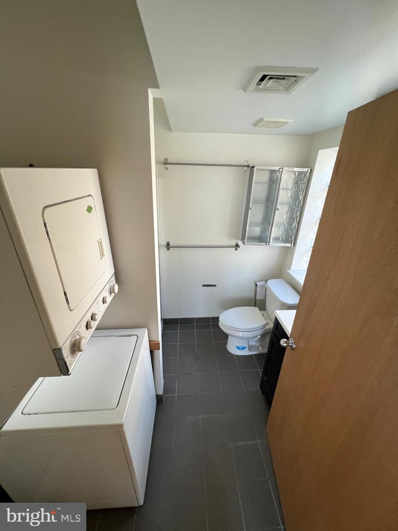249 S 10TH STREET Unit: 3F