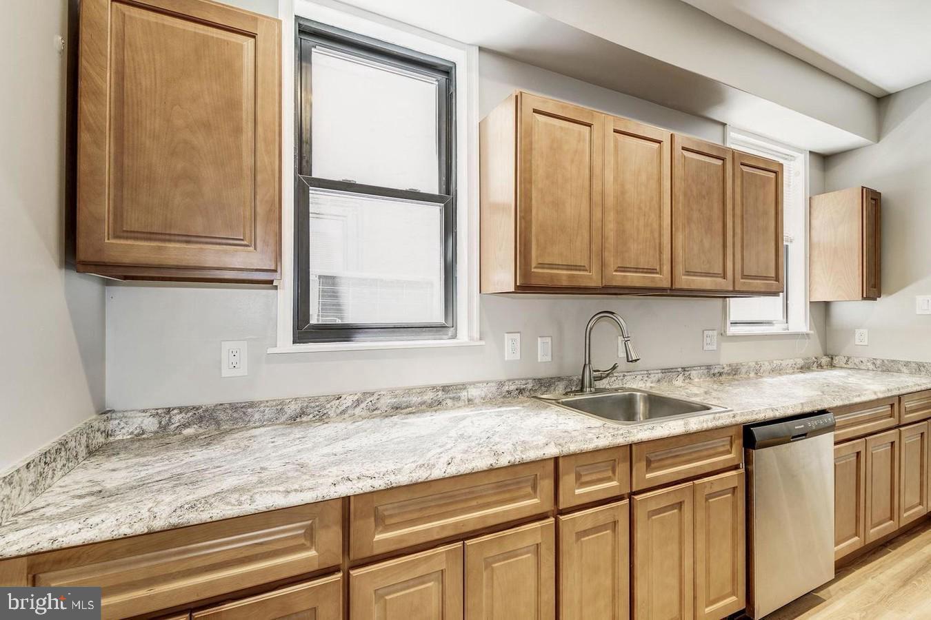 2343 N COLLEGE AVENUE Unit: 2