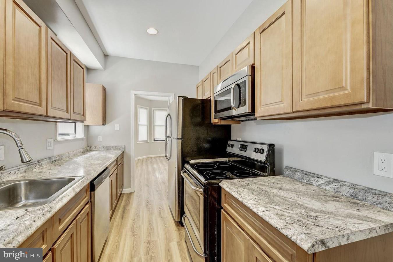2343 N COLLEGE AVENUE Unit: 2