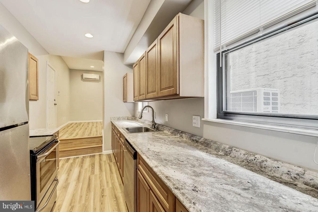 2343 N COLLEGE AVENUE Unit: 2