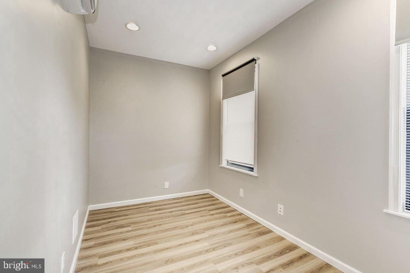 2343 N COLLEGE AVENUE Unit: 2
