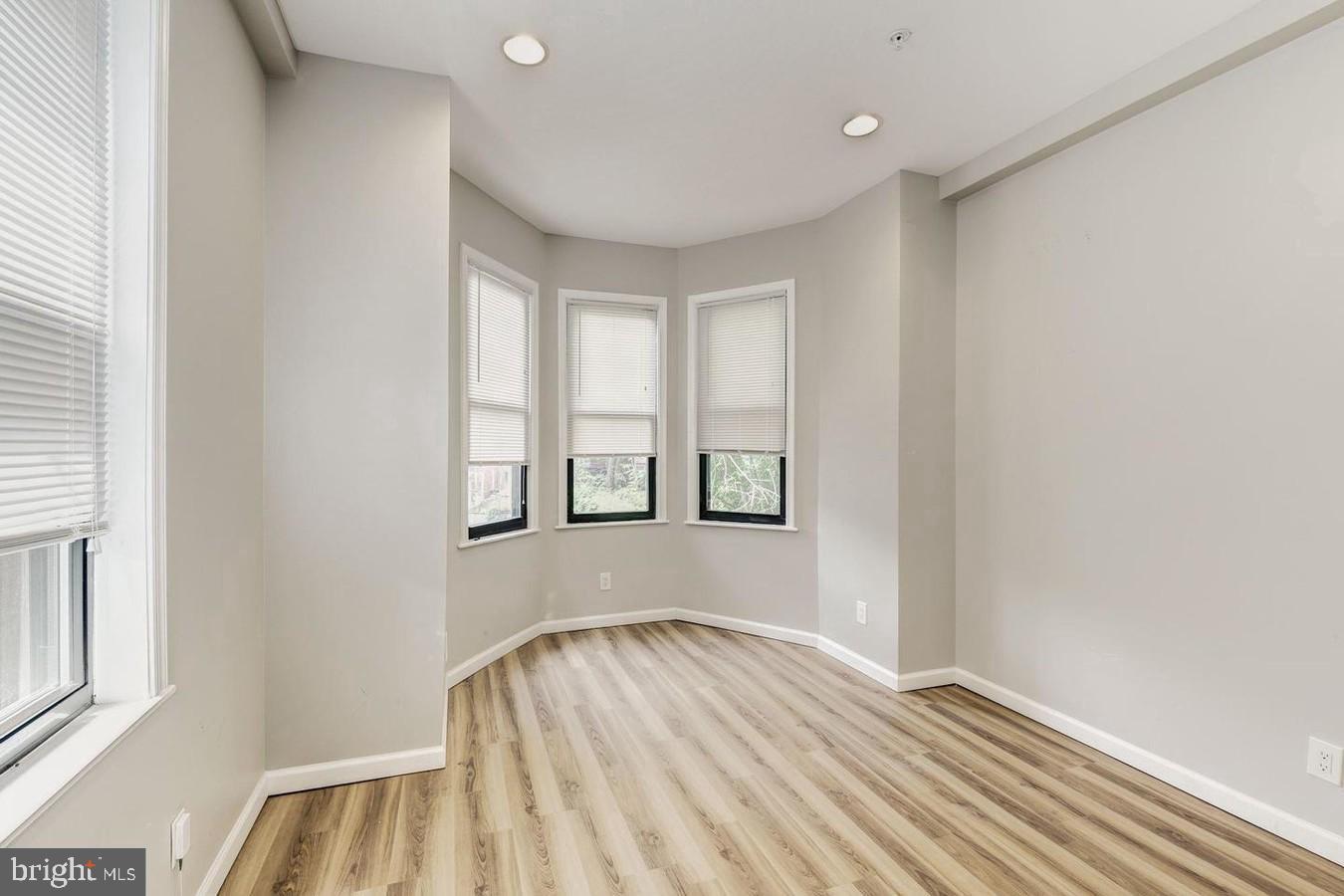 2343 N COLLEGE AVENUE Unit: 2