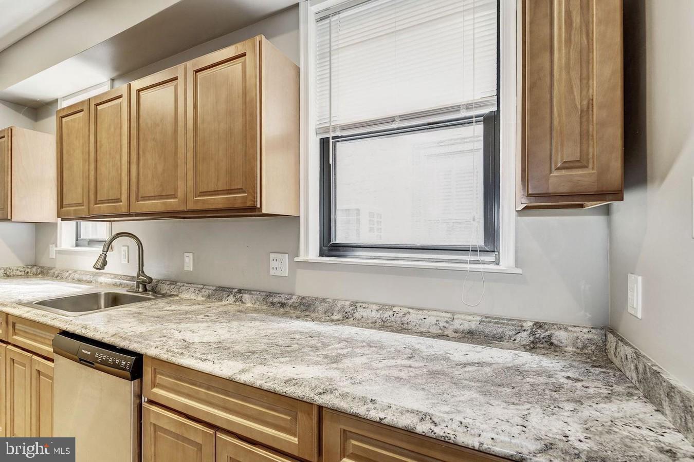 2343 N COLLEGE AVENUE Unit: 2