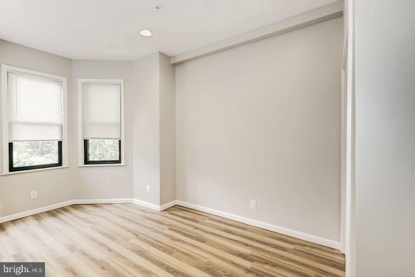2343 N COLLEGE AVENUE Unit: 2