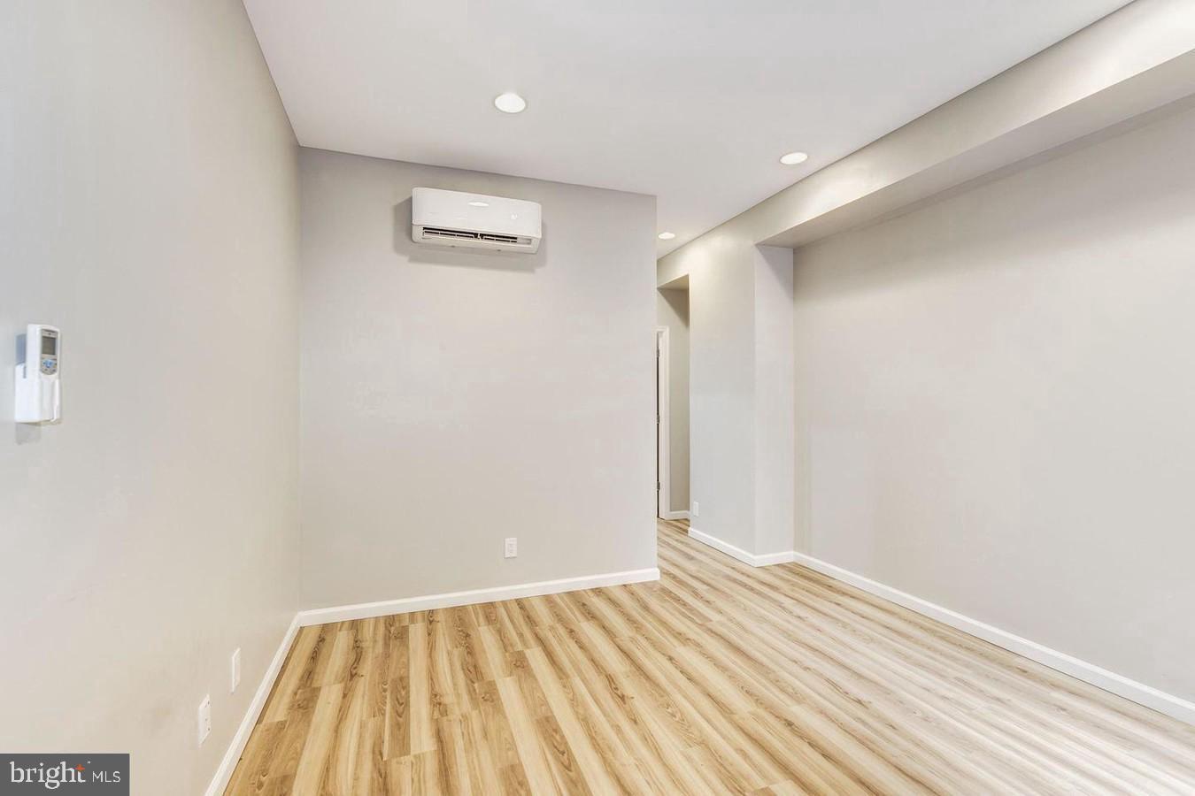 2343 N COLLEGE AVENUE Unit: 2