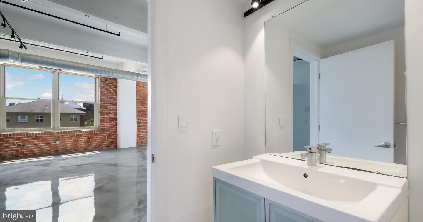 444 N 4TH STREET Unit: 409