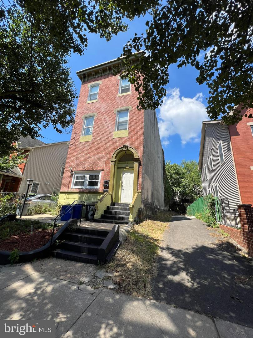 1716 N 18TH STREET Unit: 3