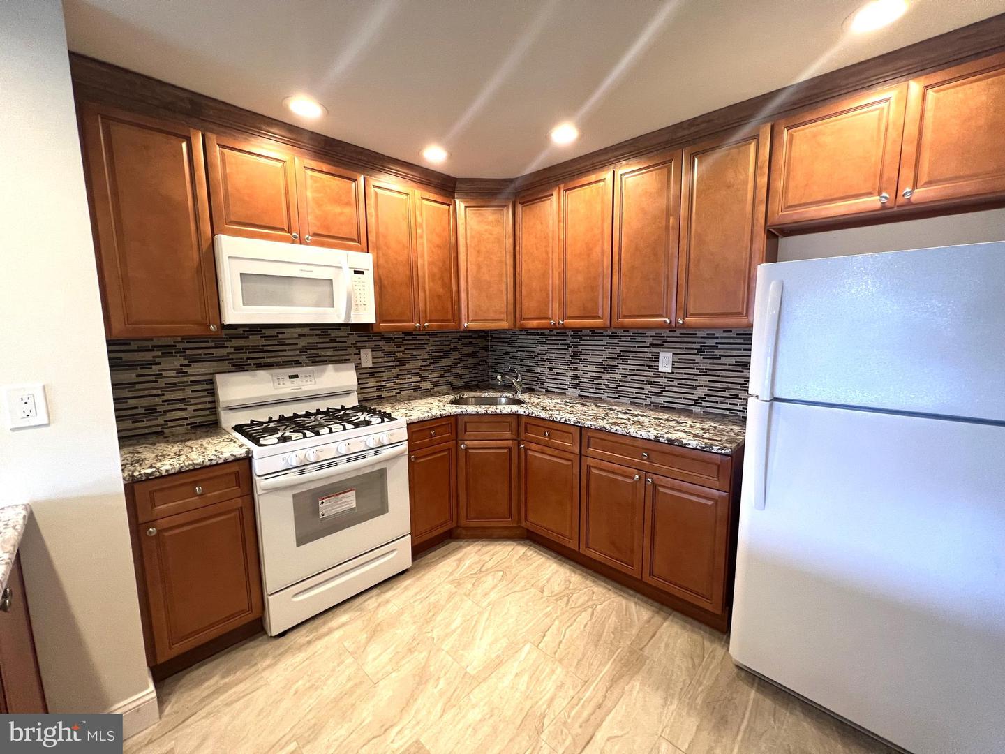 3979 ROWENA DRIVE Unit: 2