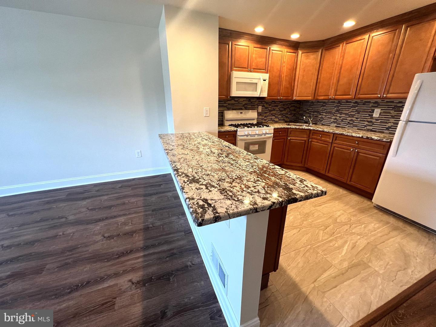 3979 ROWENA DRIVE Unit: 2