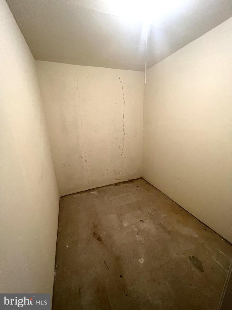 3979 ROWENA DRIVE Unit: 2