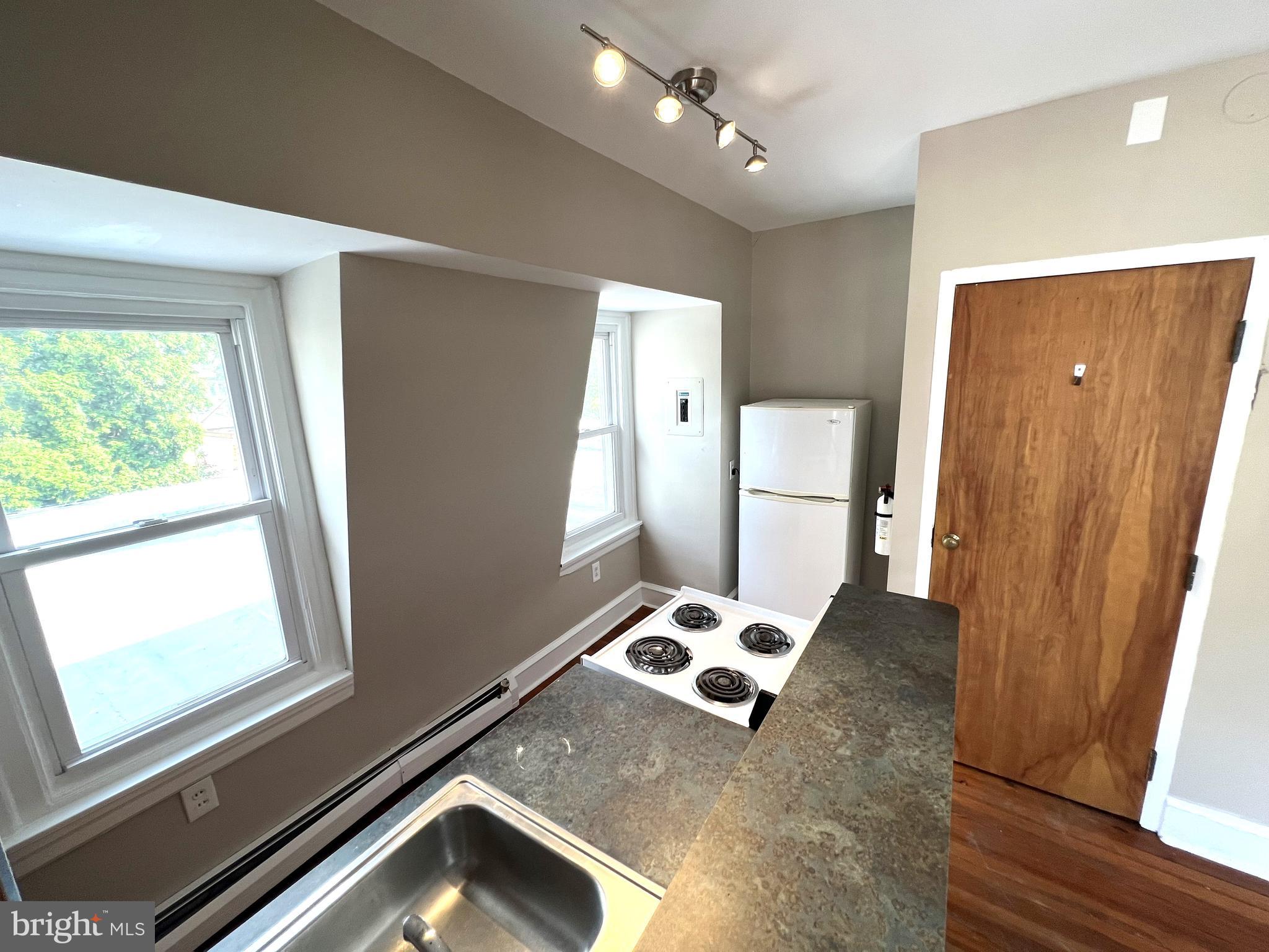 508 W HARVEY STREET Unit: 2