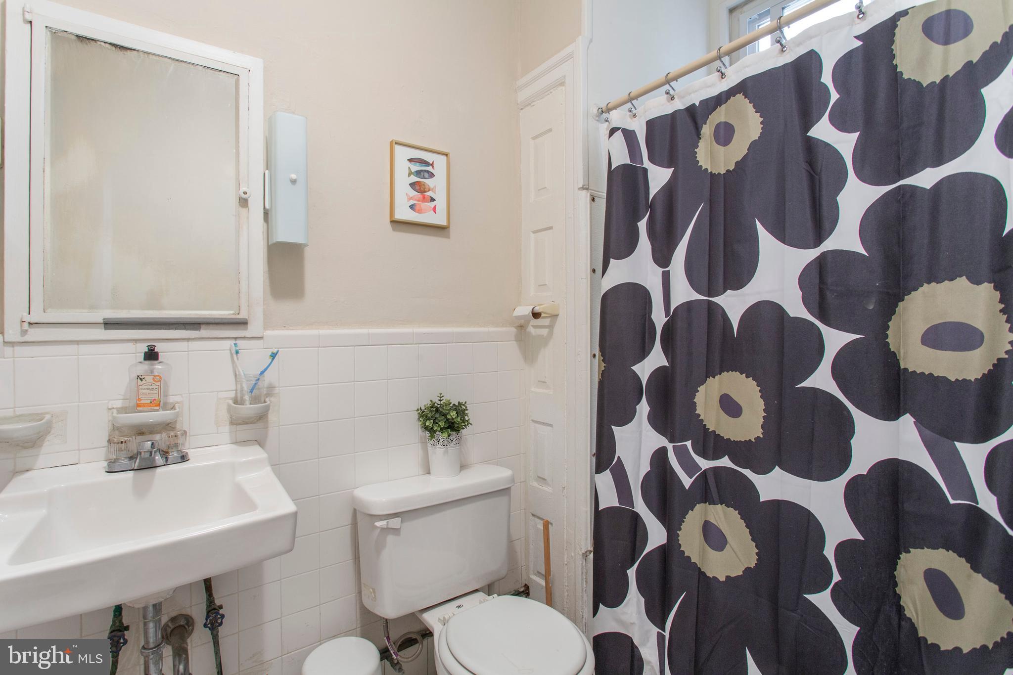 1817 Pine STREET Unit: 4