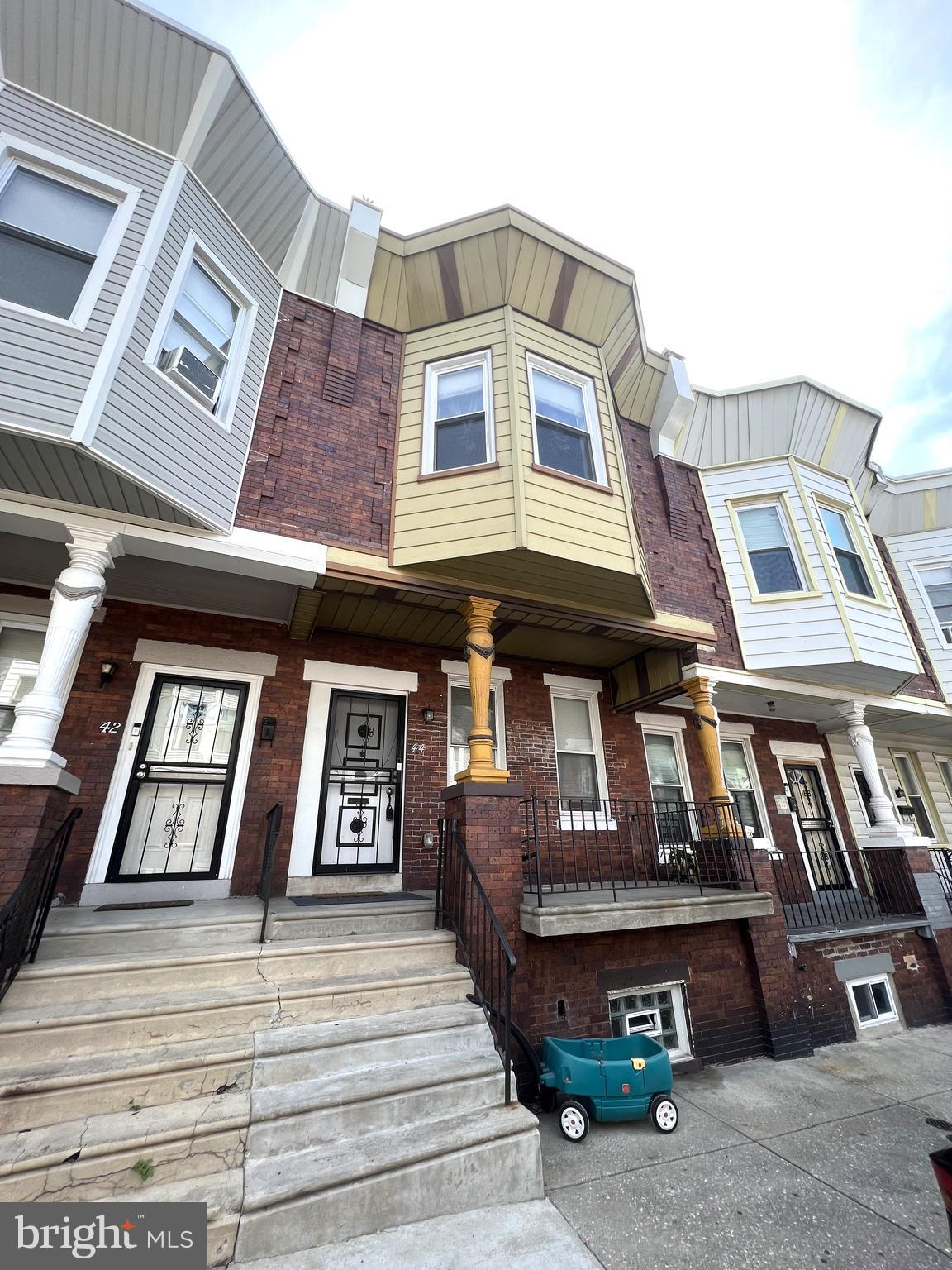 44 W Sharpnack STREET