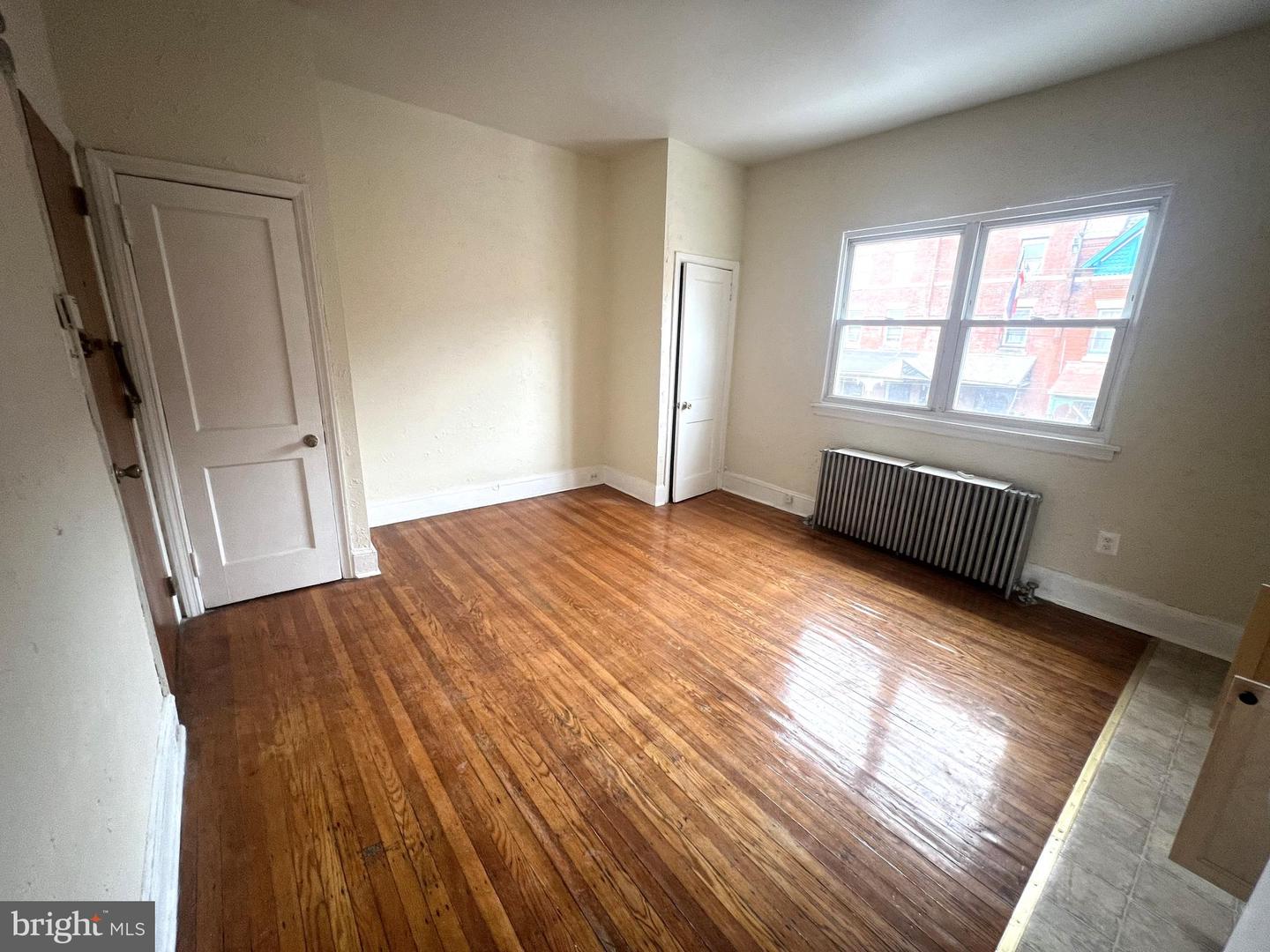 253 S 44th Street Unit: 2F