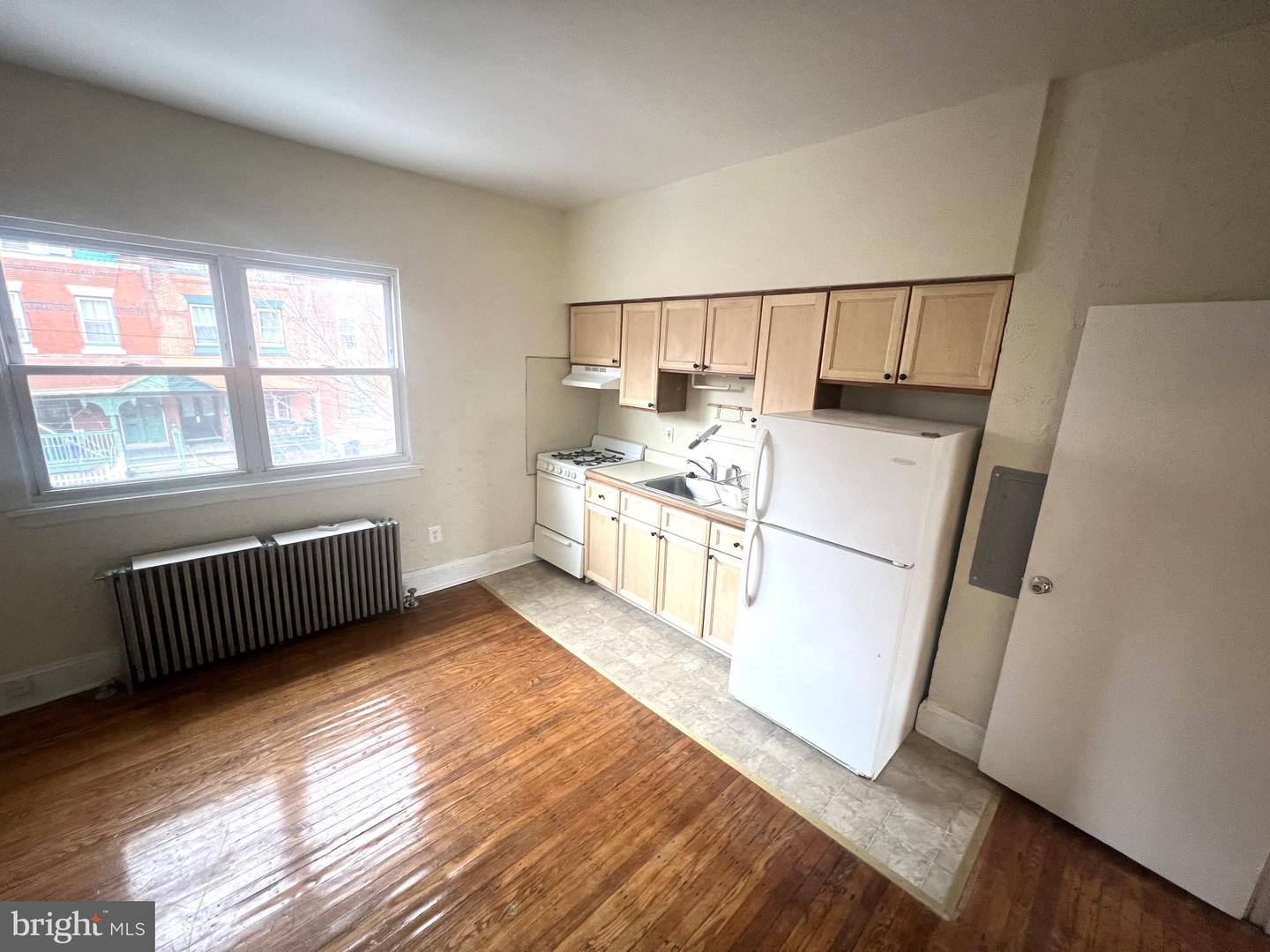 253 S 44th Street Unit: 2F