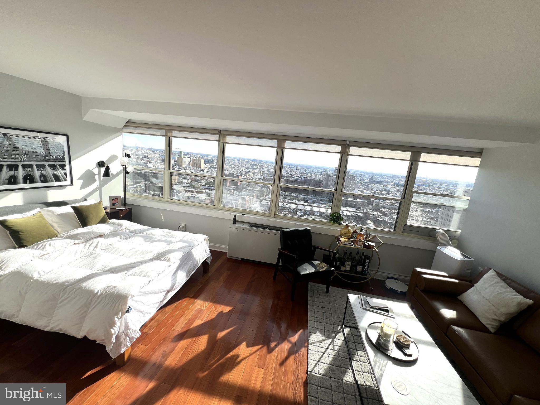 1810 Rittenhouse Square Unit: 2007