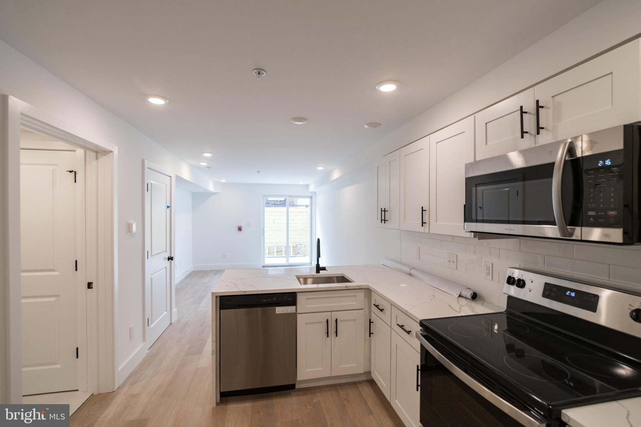 36 N 40TH ST #UNIT 2