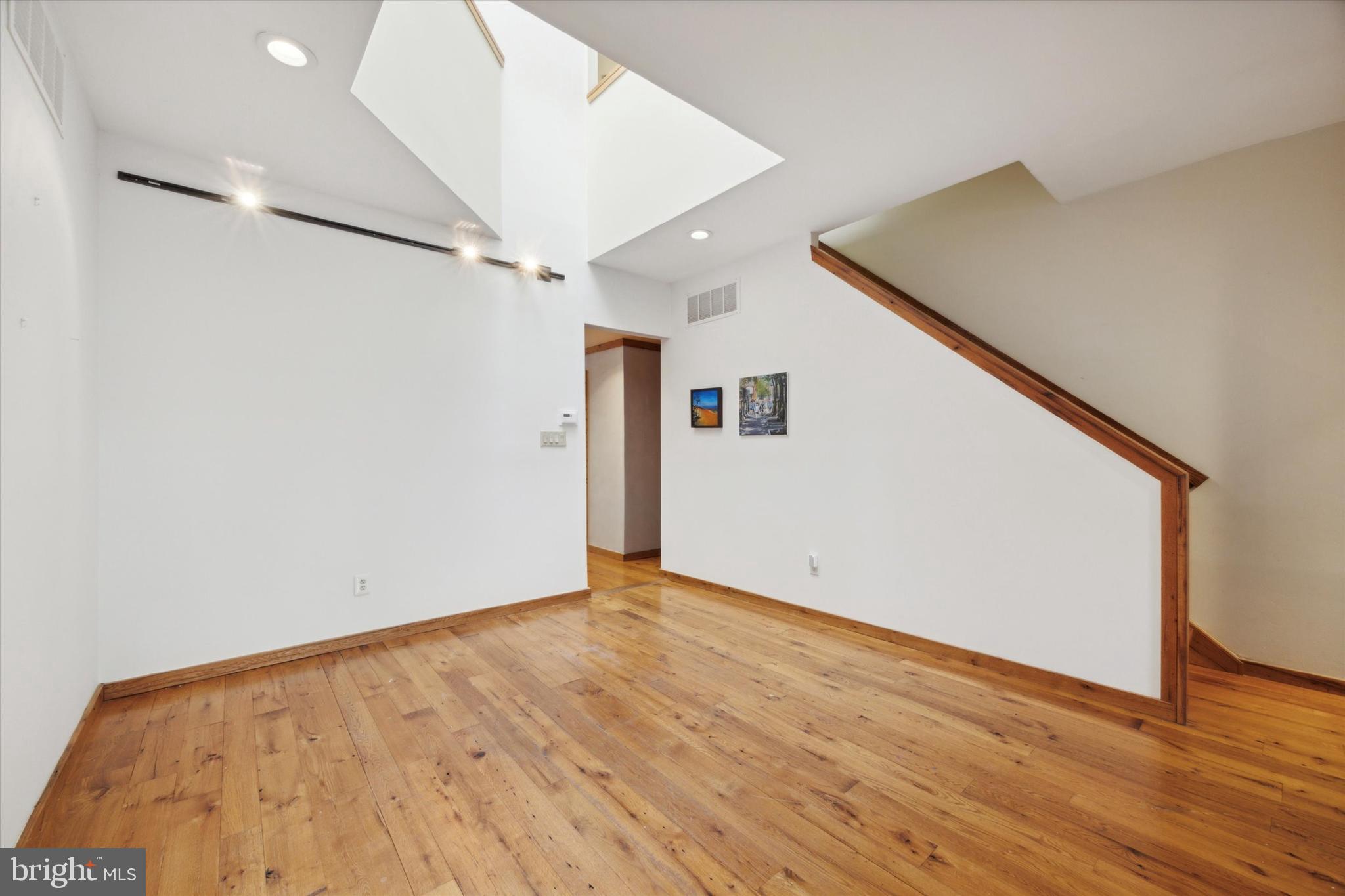 775 S 7th St