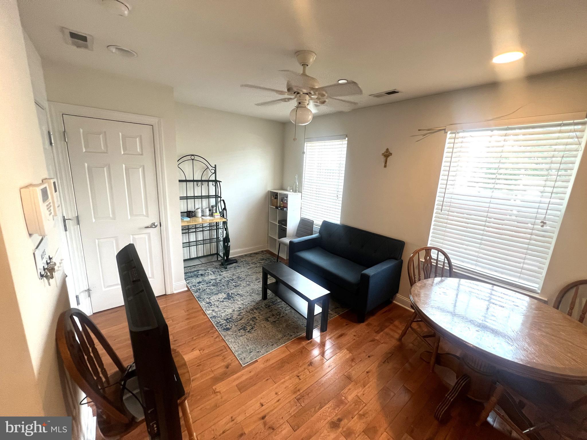 2015 N CARLISLE ST #3