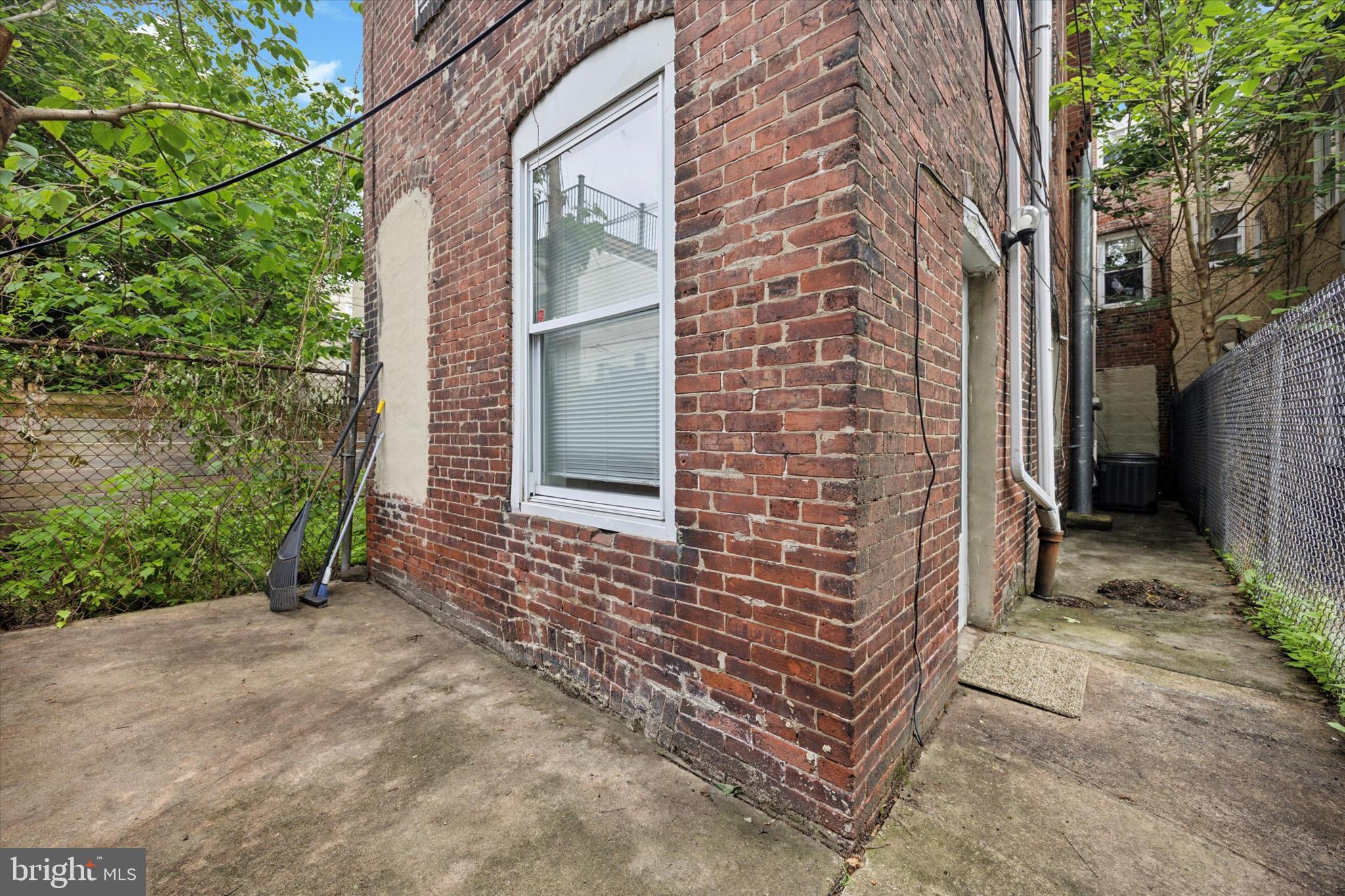 2128 CHRISTIAN ST #A