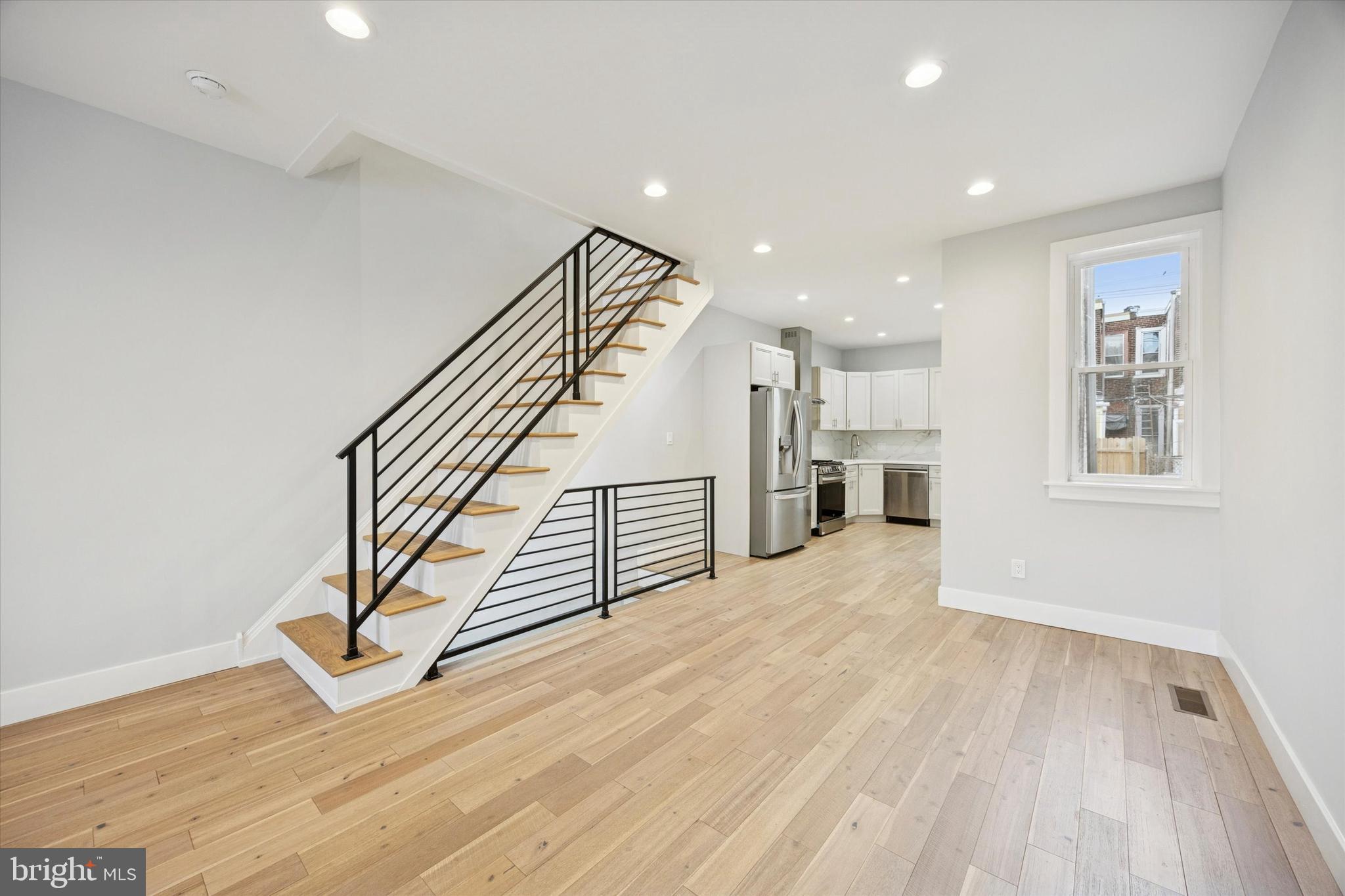 2869 ARAMINGO AVENUE