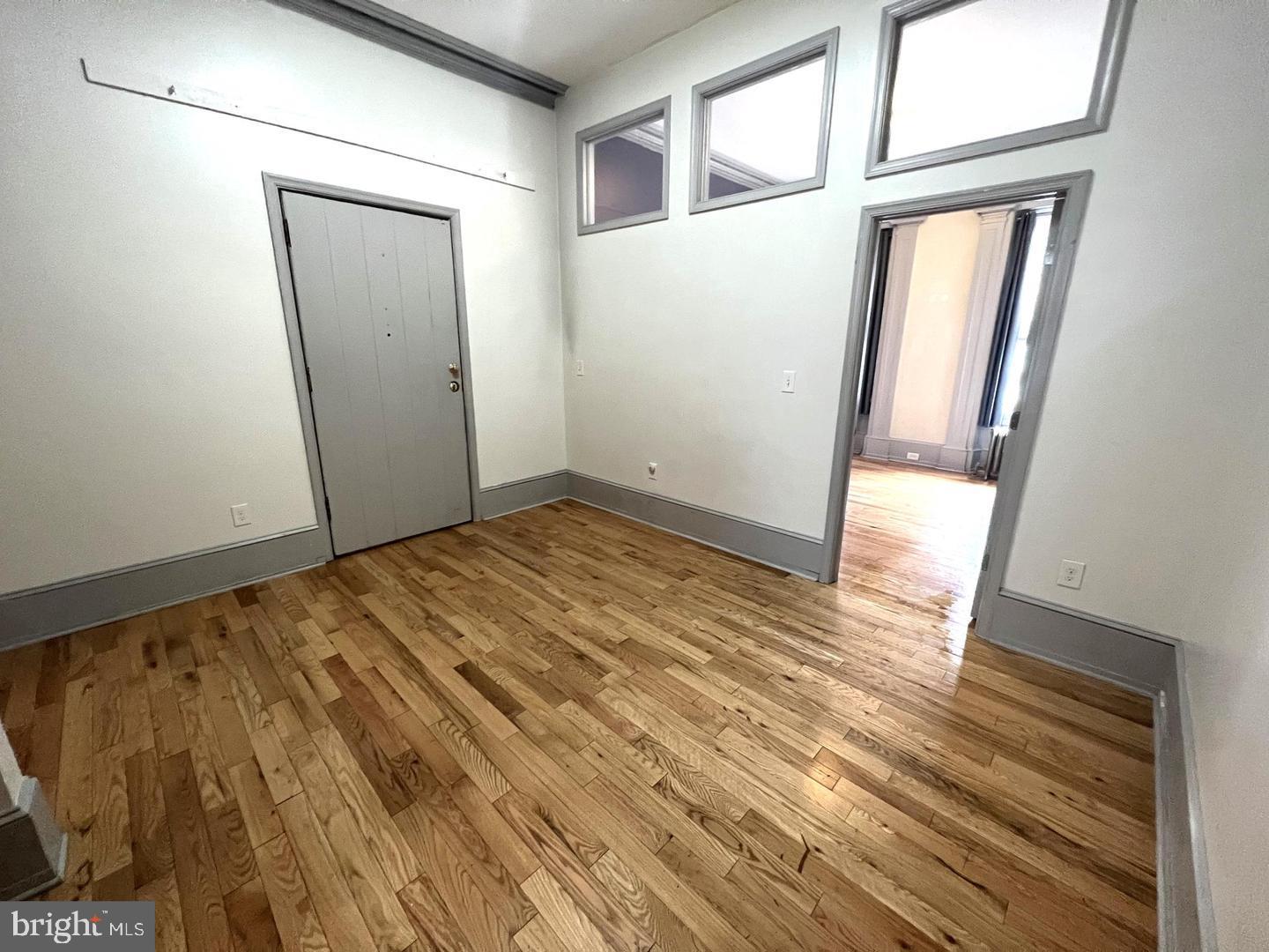 1431 W GIRARD AVENUE 1F
