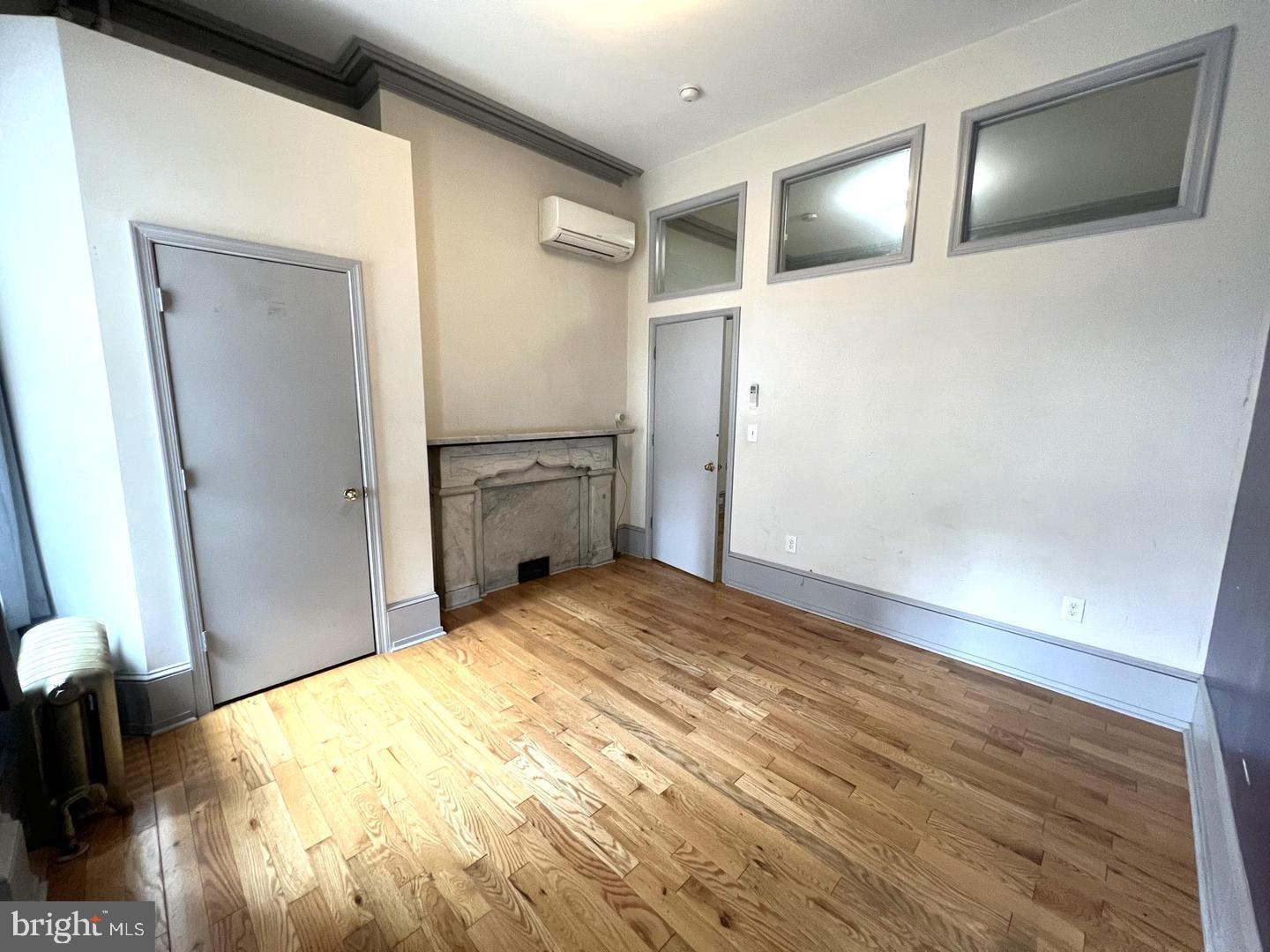 1431 W GIRARD AVENUE 1F