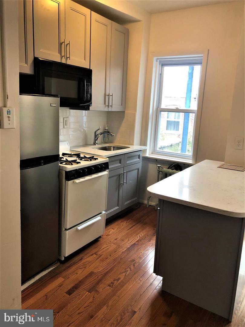 406 S 45TH STREET 2R