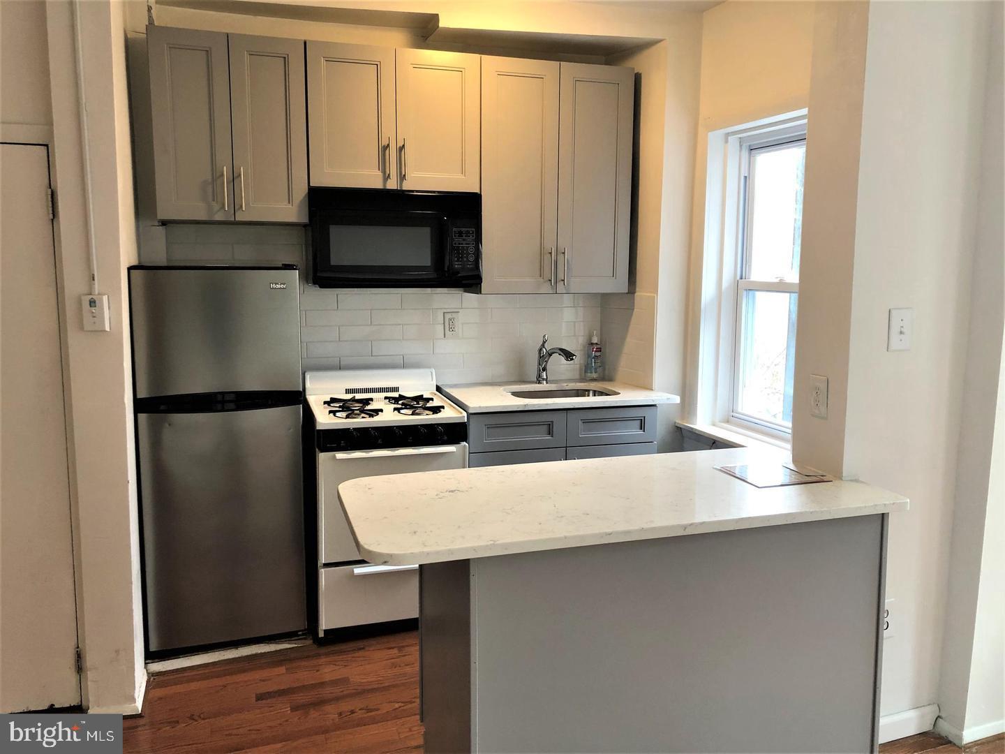 406 S 45TH STREET 2R