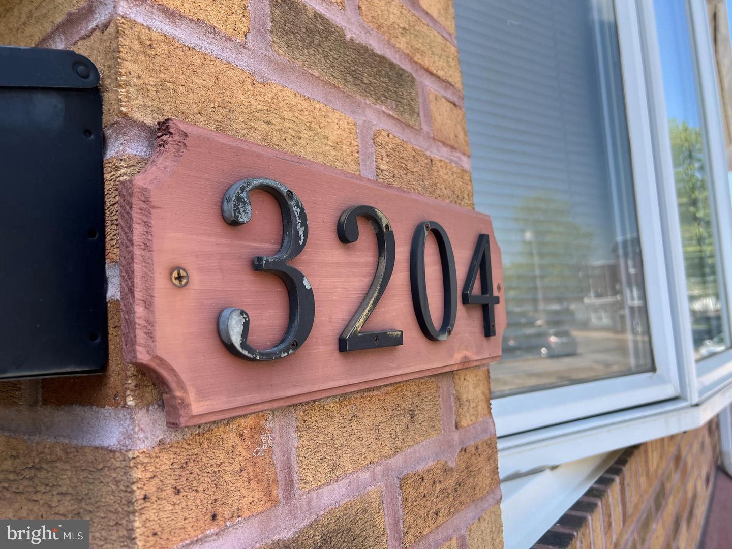 3204 FANSHAWE ST 2ND FLOOR