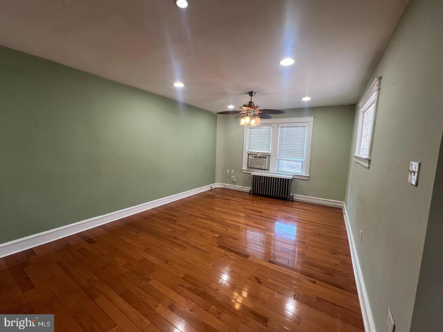3204 FANSHAWE ST 2ND FLOOR