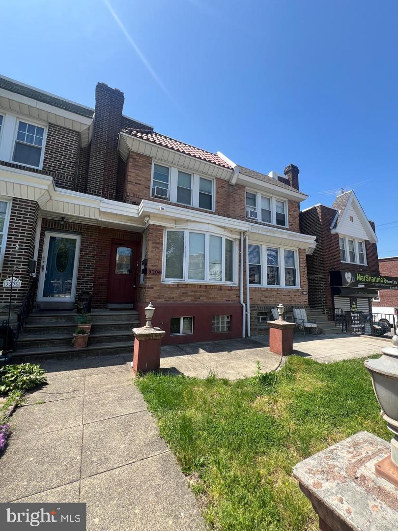 3204 FANSHAWE ST 2ND FLOOR