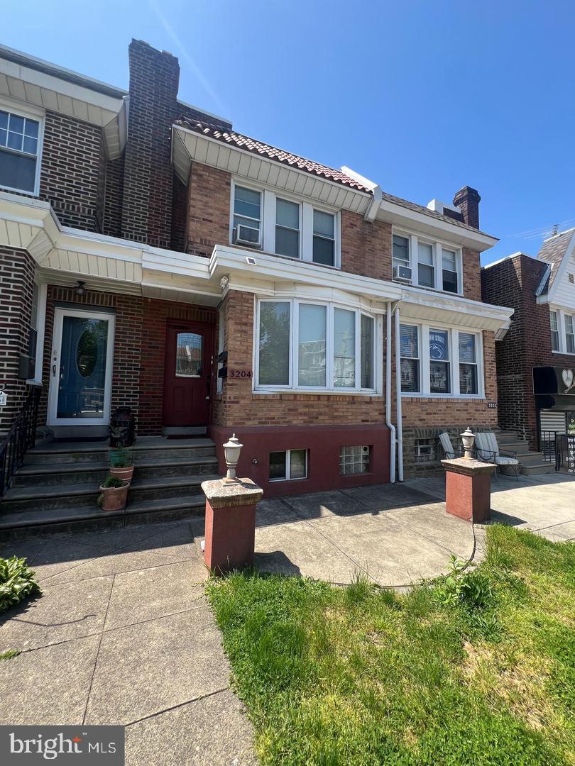3204 FANSHAWE ST 2ND FLOOR