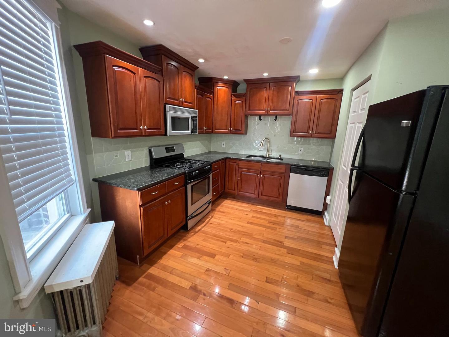 3204 FANSHAWE ST 2ND FLOOR
