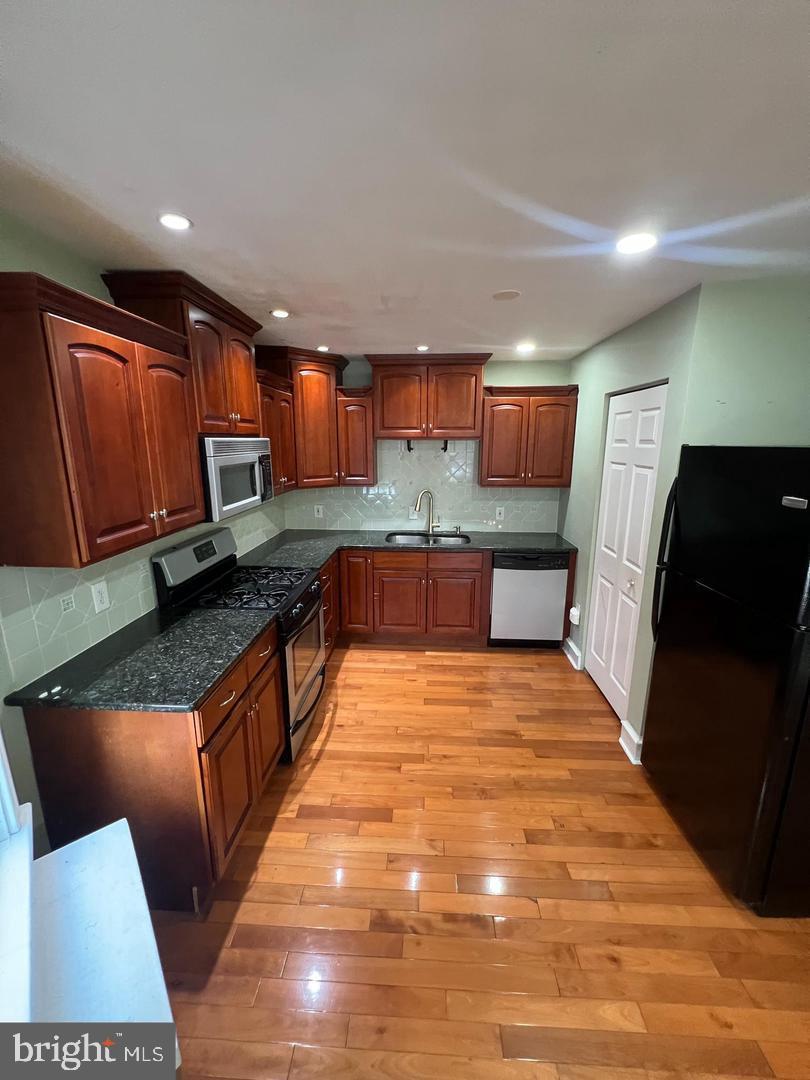 3204 FANSHAWE ST 2ND FLOOR