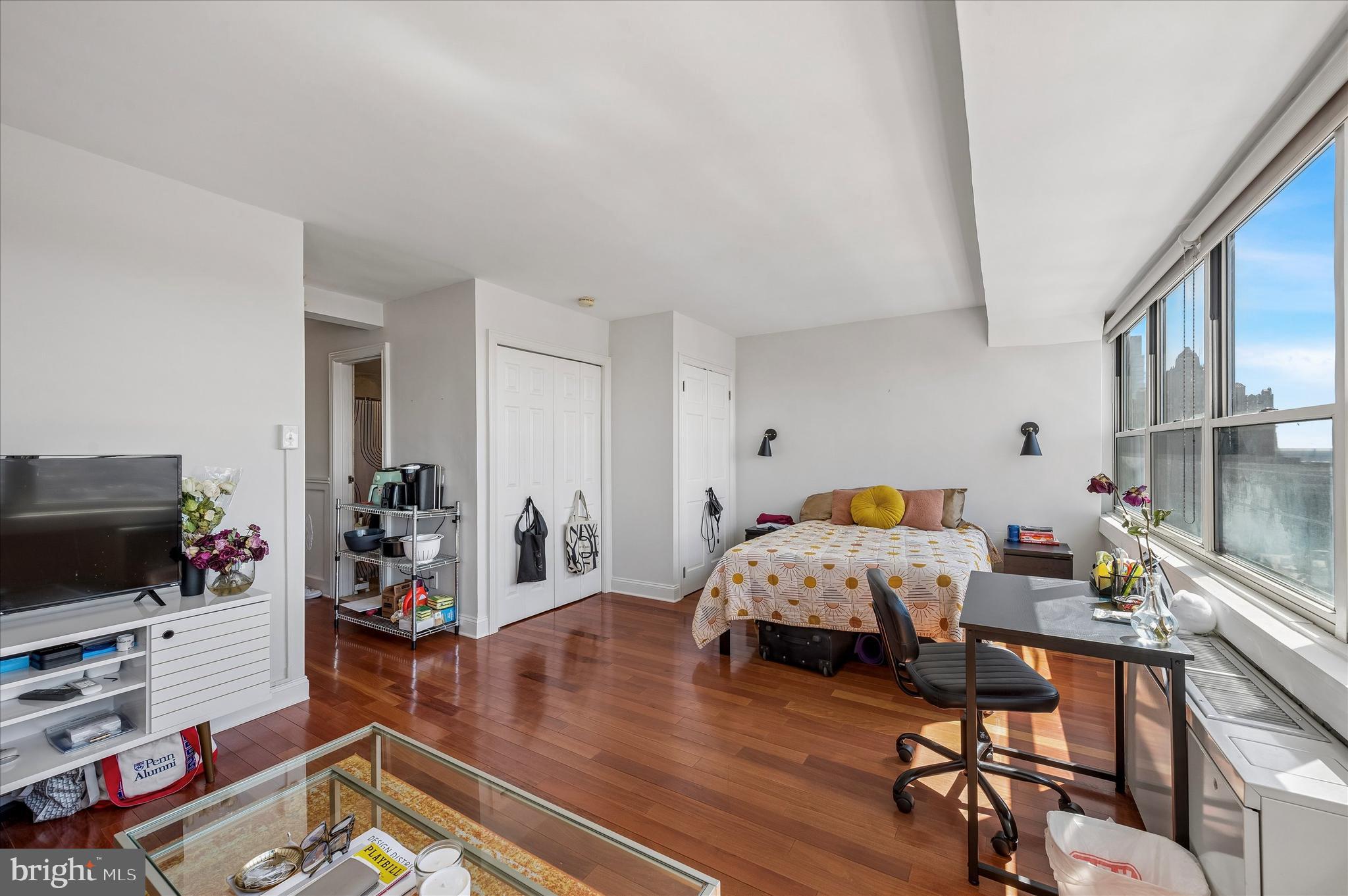 1810 RITTENHOUSE SQUARE 2007