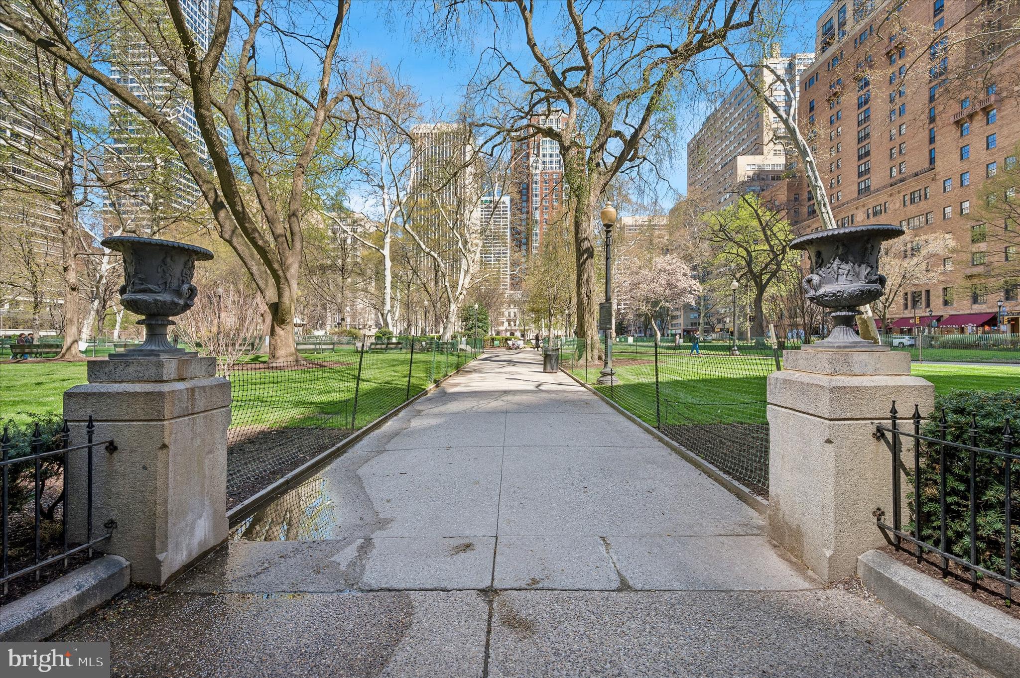 1810 RITTENHOUSE SQUARE 2007