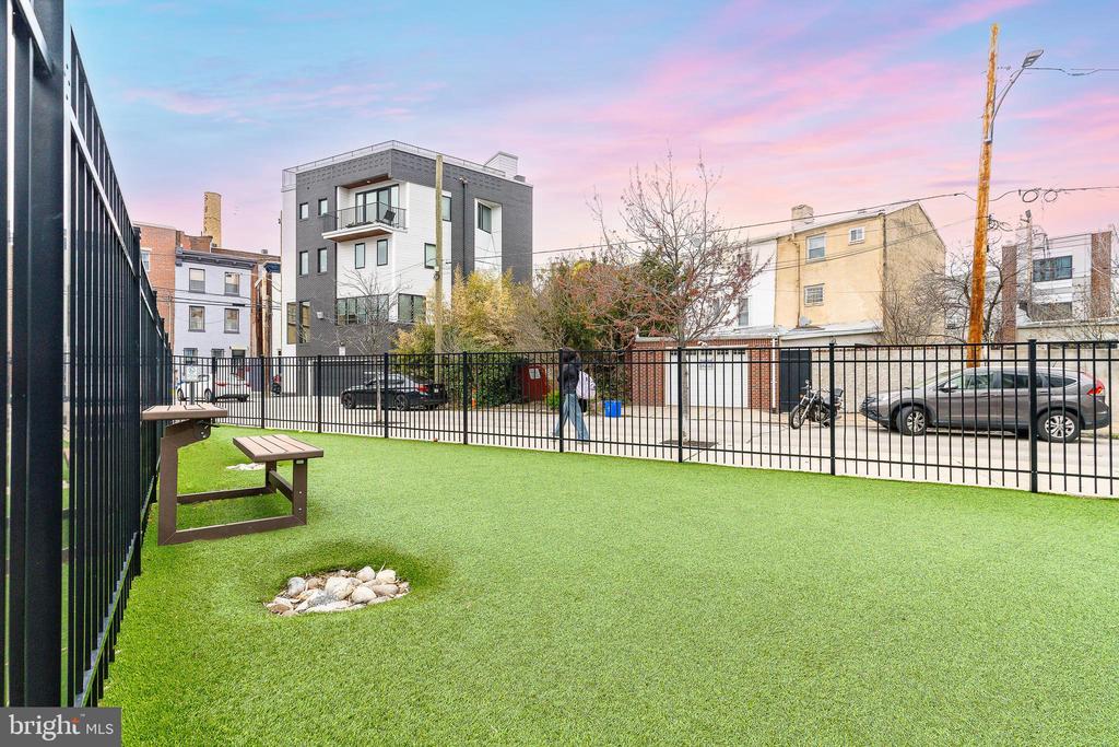1237 N 5TH STREET Unit: 2