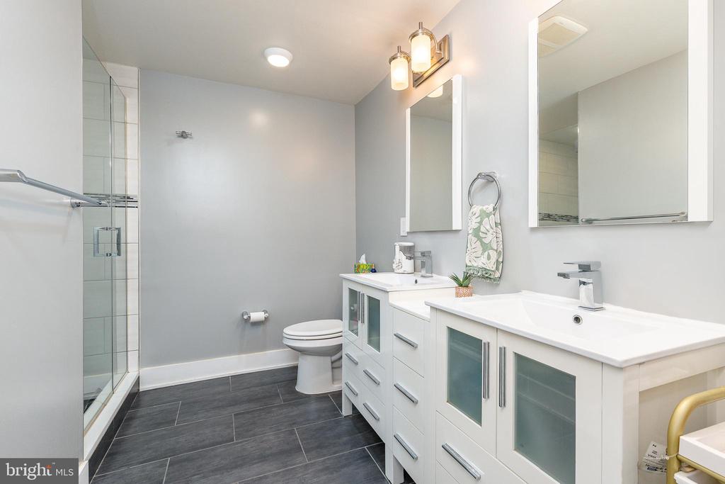 1237 N 5TH STREET Unit: 2