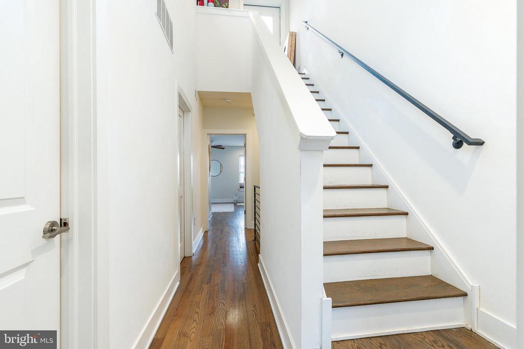 1237 N 5TH STREET Unit: 2